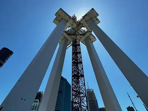 Instalación de plataformas de acceso para pilones
