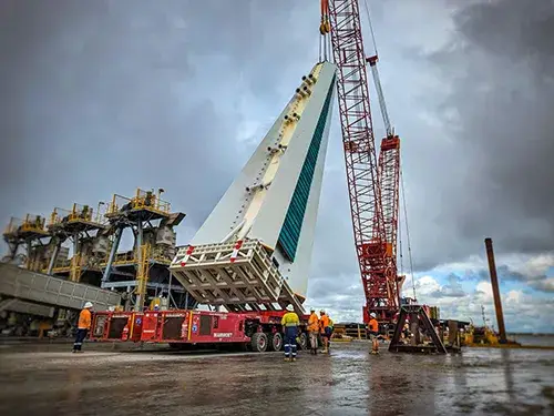Torneado de la base del pilón del puente