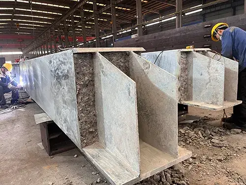 Viga de acero rellena de concreto