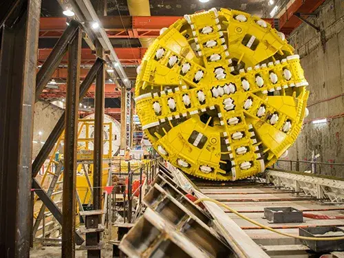 Estructura de soporte para el desplazamiento de la tuneladora